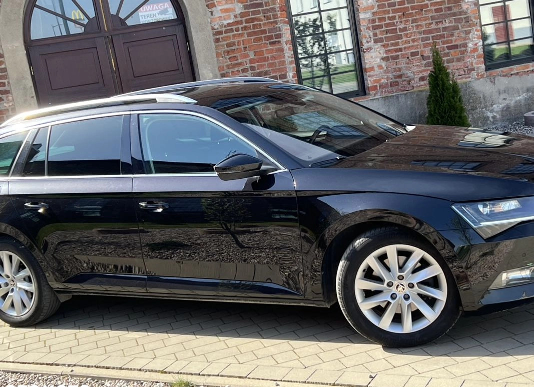 Skoda Superb cena 74500 przebieg: 189000, rok produkcji 2019 z Kowary małe 352